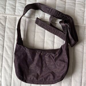 Small Crescent Baggu - Chocolate Plum